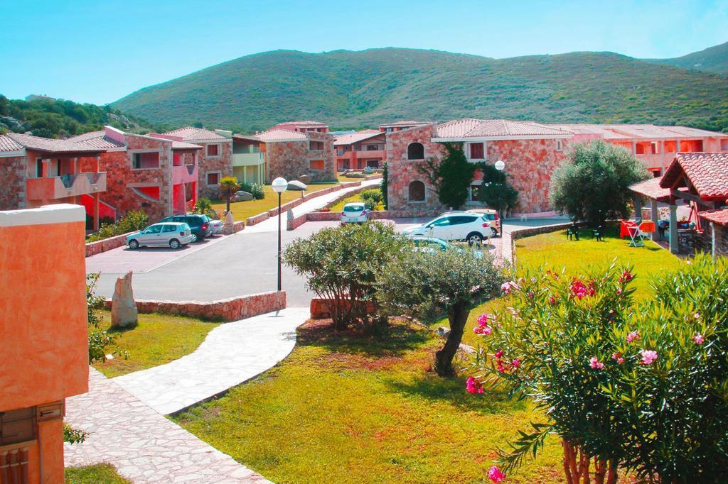 Le Corti Di Marinella Lejlighedshotel Marinella  Eksteriør billede