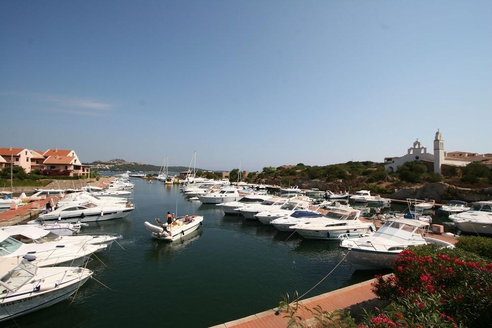 Le Corti Di Marinella Lejlighedshotel Marinella  Eksteriør billede